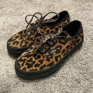 Leopard Vans